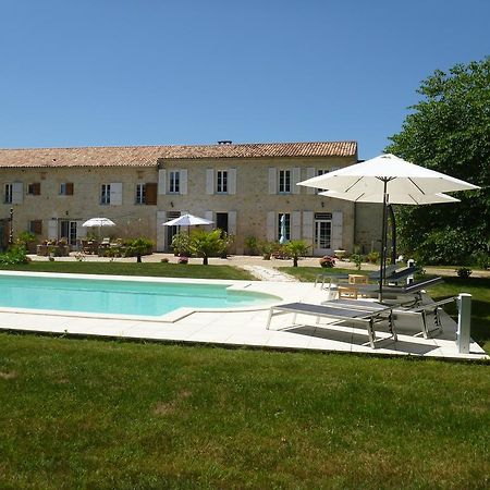 Domaine Du Papillon Acomodação com café da manhã Lesparre-Médoc Exterior foto