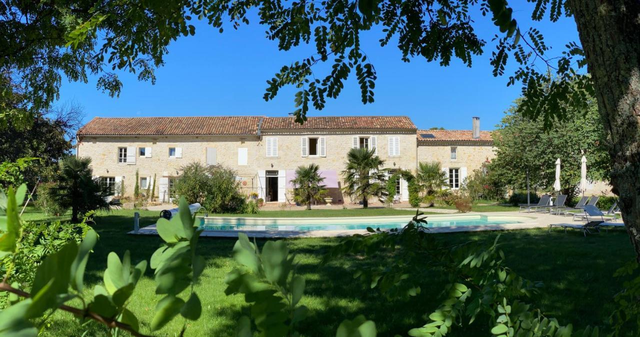 Domaine Du Papillon Acomodação com café da manhã Lesparre-Médoc Exterior foto