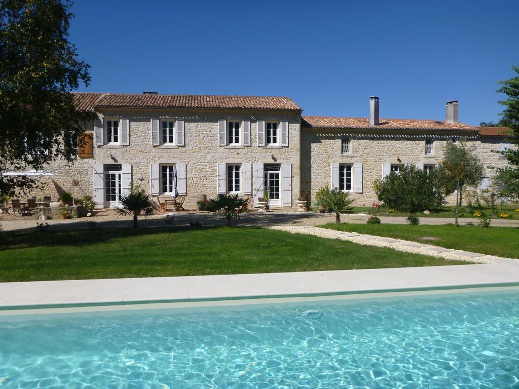 Domaine Du Papillon Acomodação com café da manhã Lesparre-Médoc Exterior foto